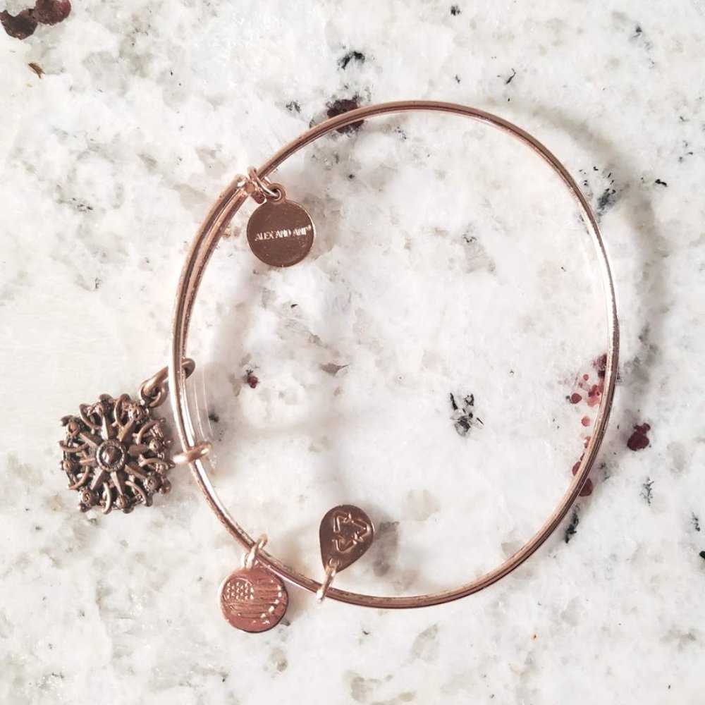 Charm bracelet, rose gold, compass, flag, recycle